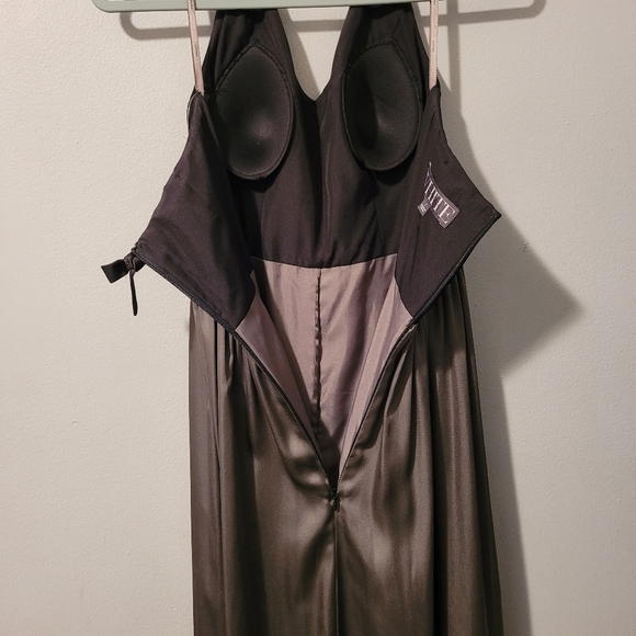 White By Vera Wang Wmns 2 Elegant Black Taupe Halter Formal Dress Evening Gown - Picture 8 of 16